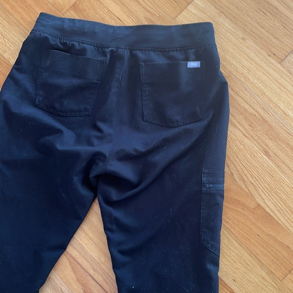Black FIGS joggers SIZE M - Picture 6 of 7